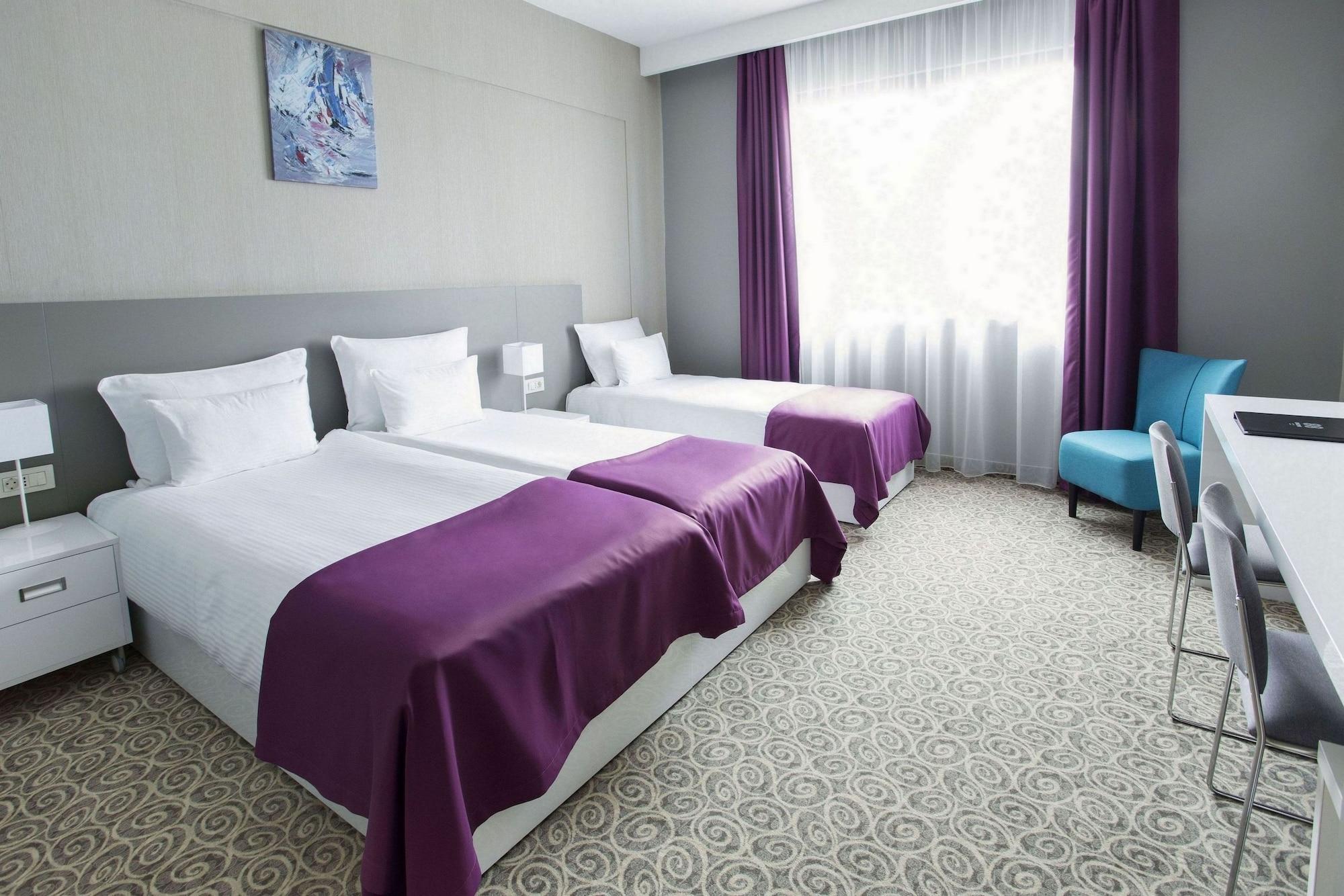 Radisson Red Belgrade 호텔 외부 사진