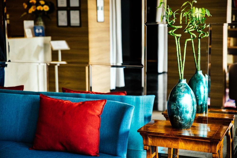 Radisson Red Belgrade 호텔 외부 사진