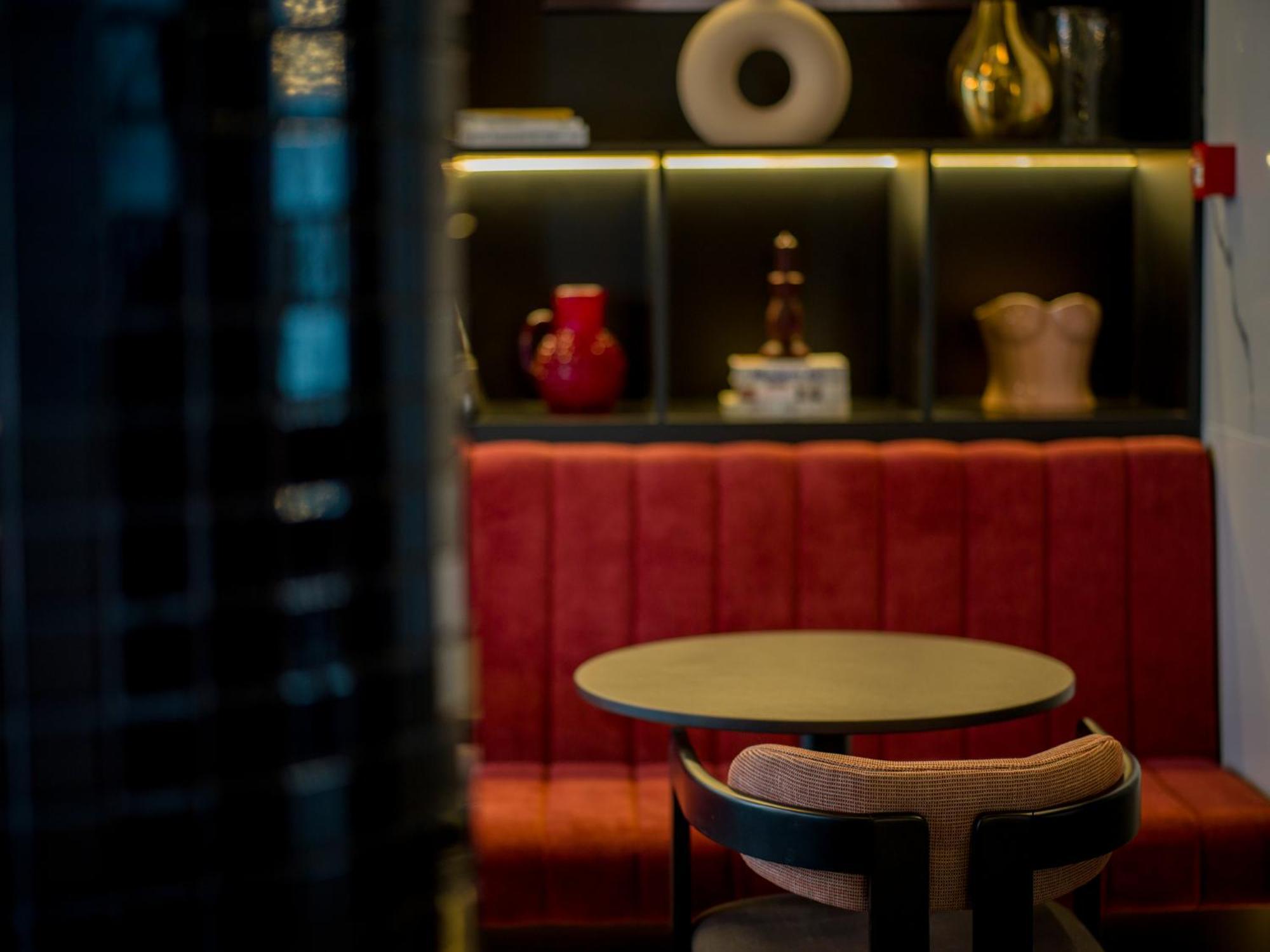 Radisson Red Belgrade 호텔 외부 사진