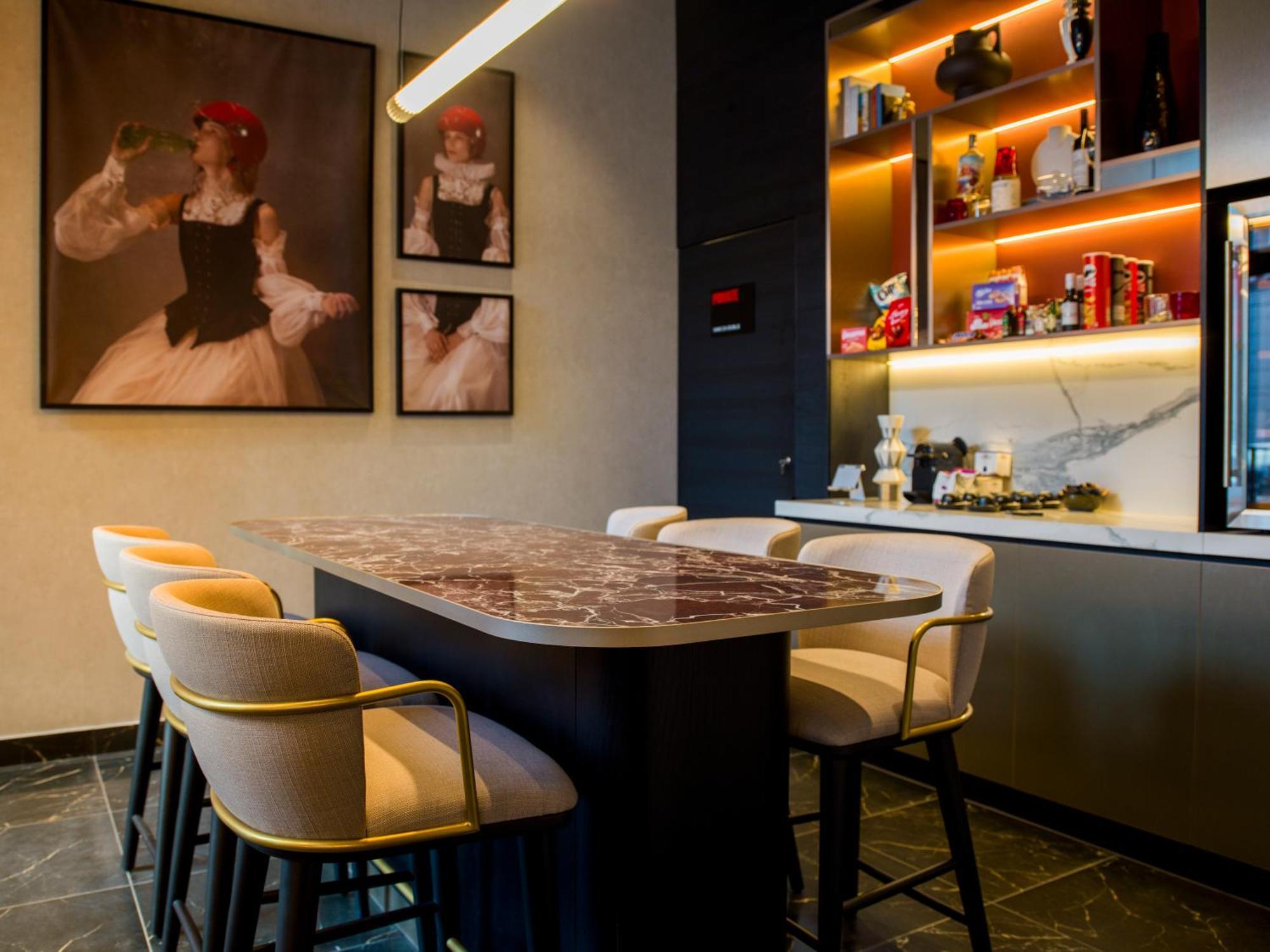 Radisson Red Belgrade 호텔 외부 사진